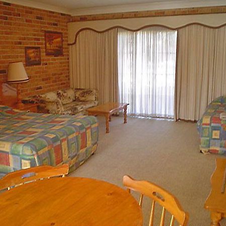 Coachmans Rest Motor Lodge Кунабарабран Номер фото