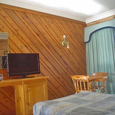 Coachmans Rest Motor Lodge Кунабарабран Номер фото